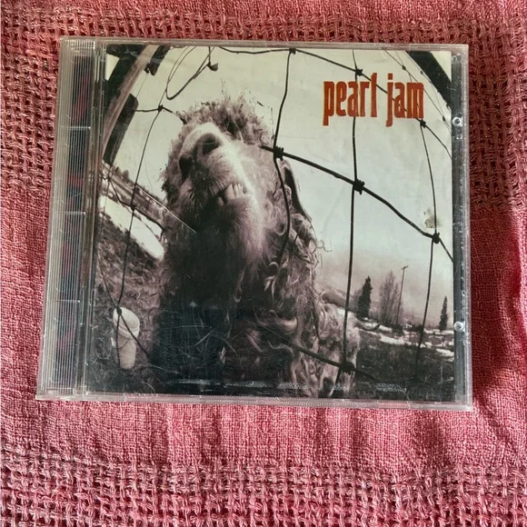 Pearl Jam “Vs” CD - Picture 1 of 3